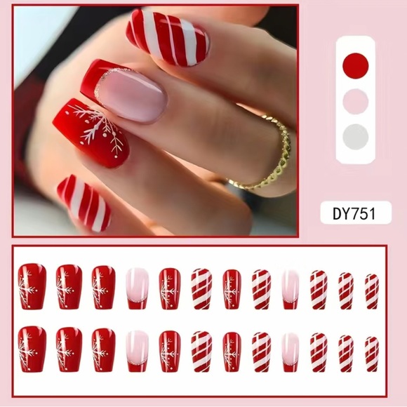 Christmas Press On Nails - Picture 3 of 9